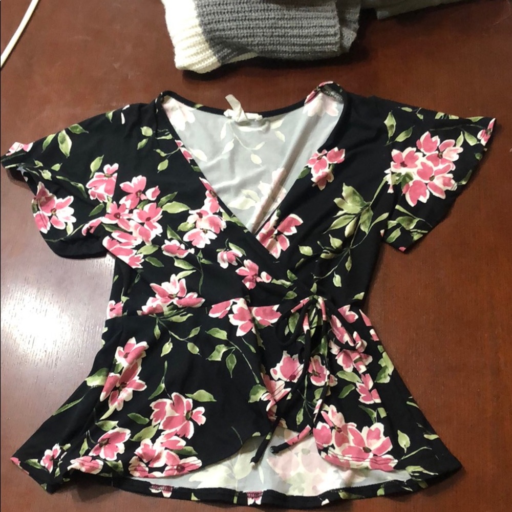 Cute floral top